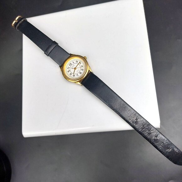 Vintage 1990 Guess Inc. Quartz Watch With Black Leather Strap & Gold-Tone Case - Picture 8 of 11
